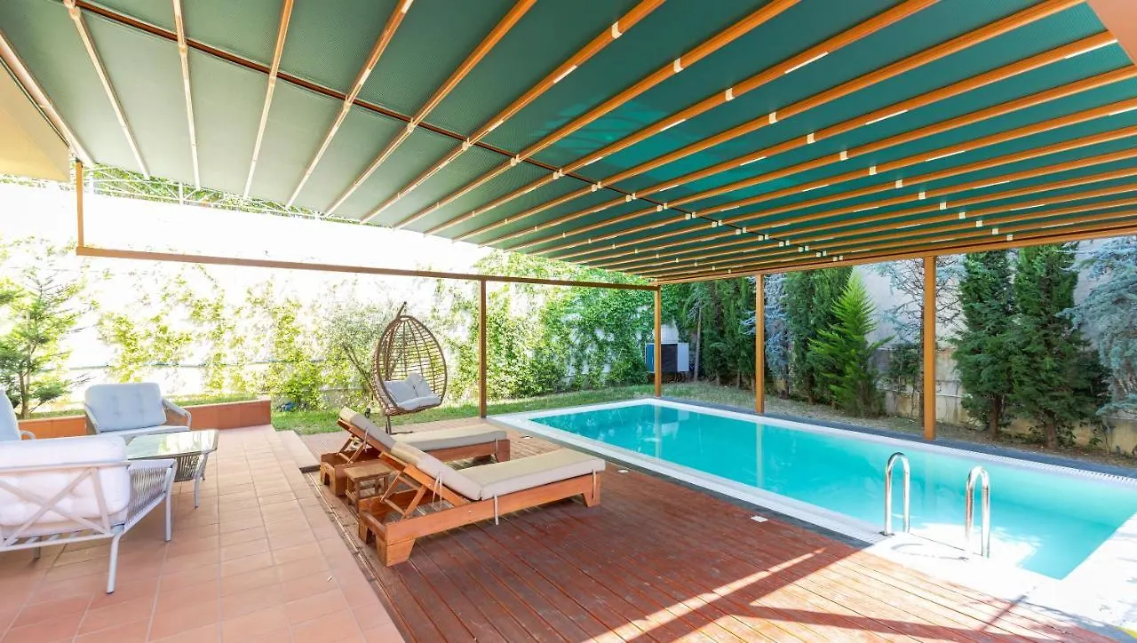 Wonderful Villa With Private Pool And Sauna Tirana Albanie